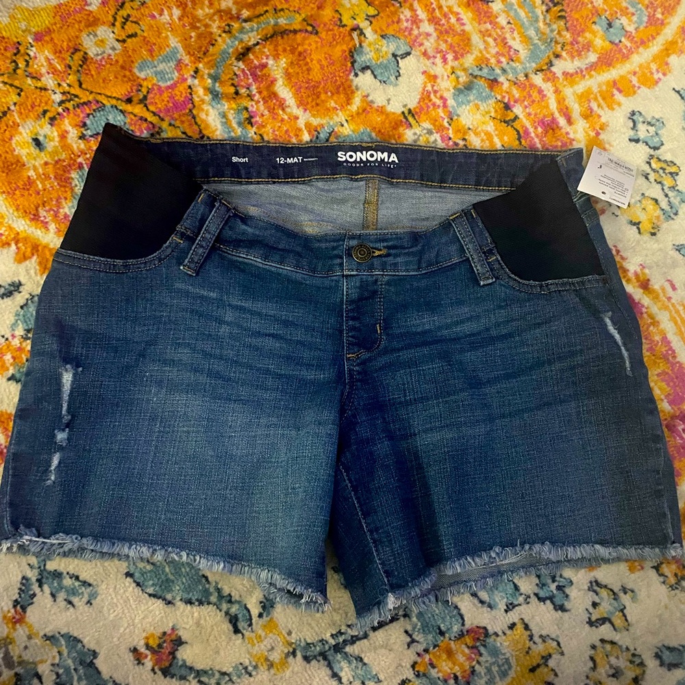 Sonoma short size 12 maternity shorts